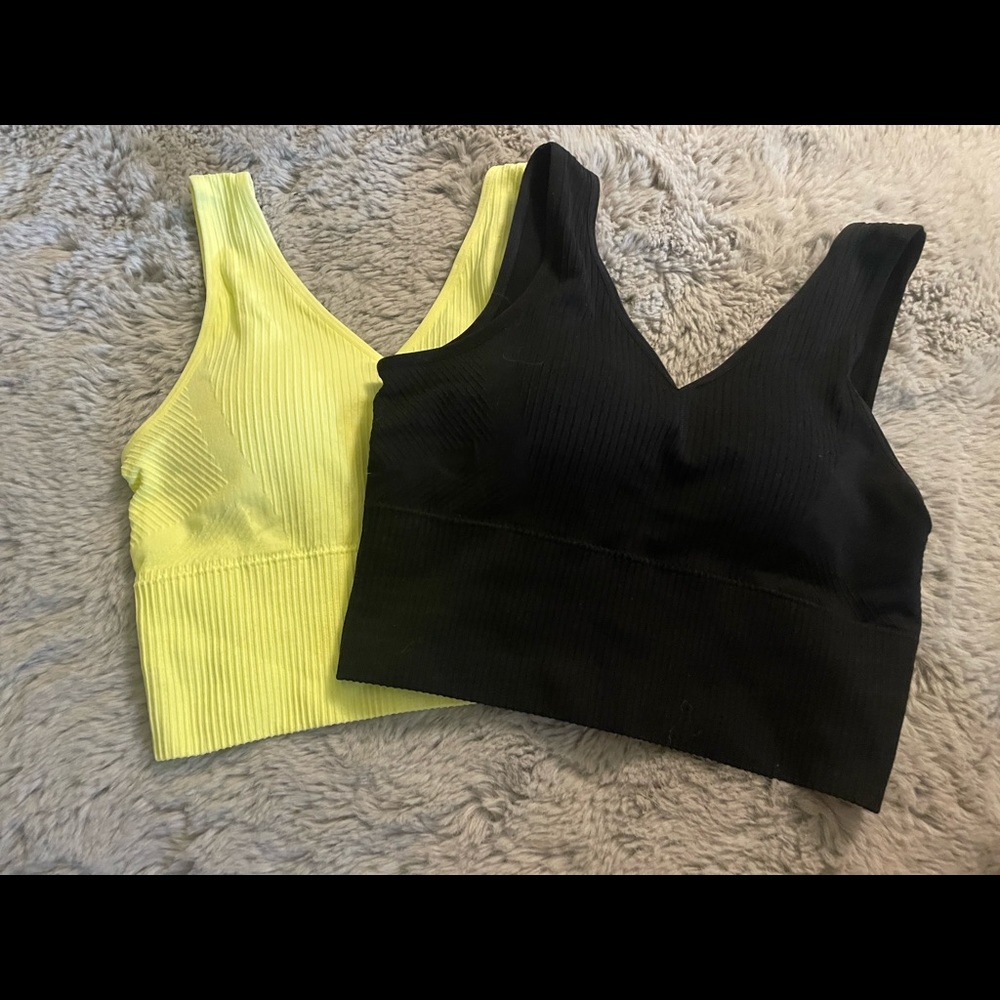 2 for 1  seamless built-in braw workout tanks (NEVER USED)